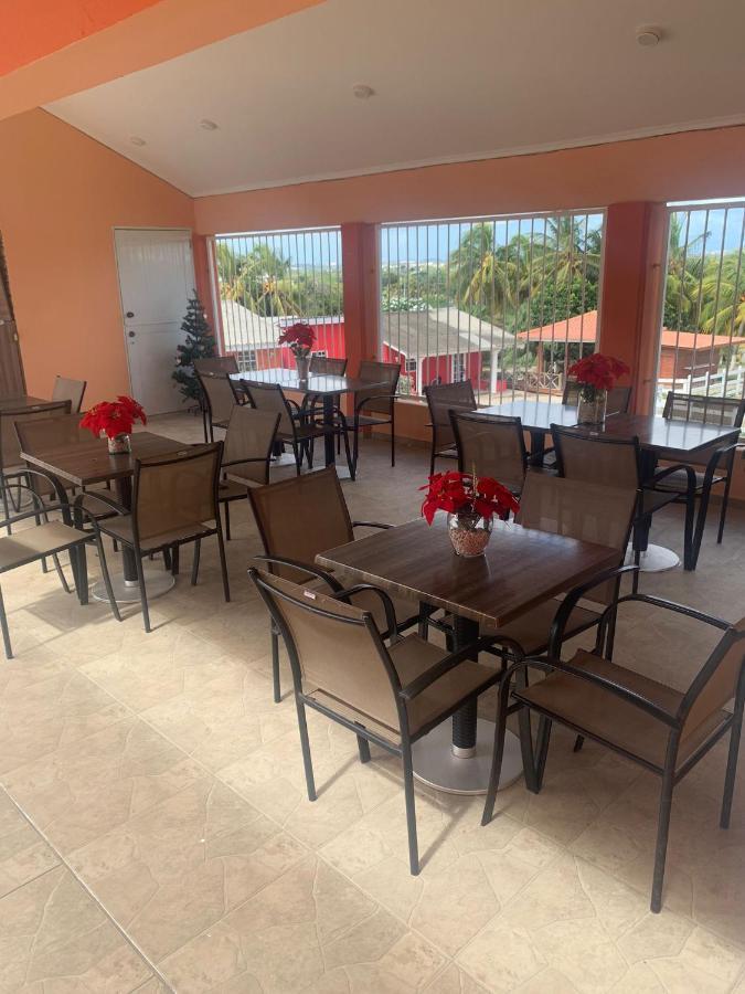 Omira Apartment Suites Willemstad Zewnętrze zdjęcie